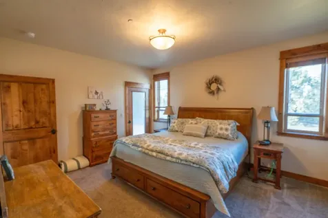 18401 SW Mount Adams Loop Powell Butte OR 97753