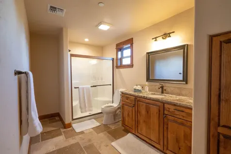 18401 SW Mount Adams Loop Powell Butte OR 97753