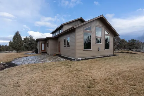 18401 SW Mount Adams Loop Powell Butte OR 97753