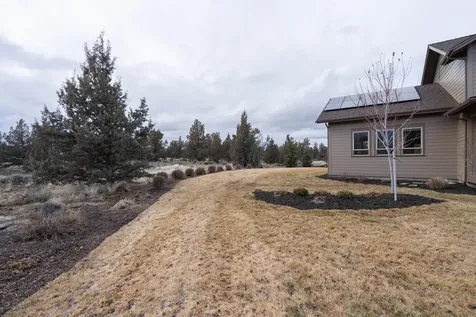18401 SW Mount Adams Loop Powell Butte OR 97753