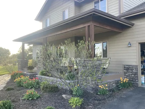 18401 SW Mount Adams Loop Powell Butte OR 97753