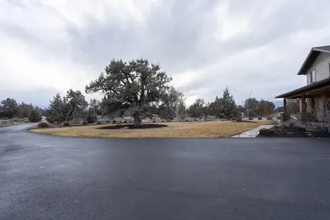 18401 SW Mount Adams Loop Powell Butte OR 97753