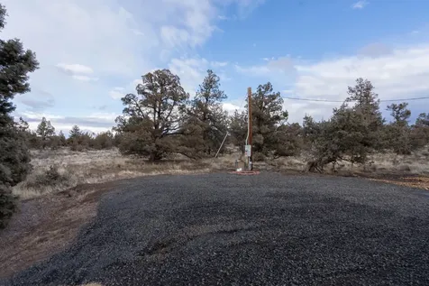 18401 SW Mount Adams Loop Powell Butte OR 97753