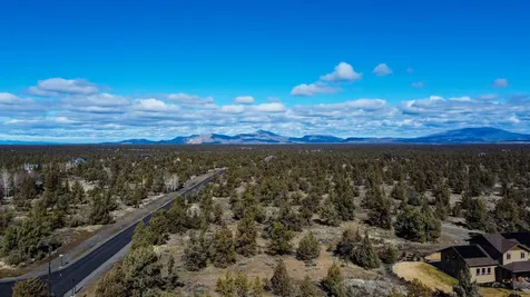 18401 SW Mount Adams Loop Powell Butte OR 97753