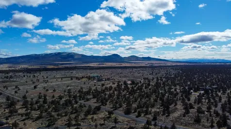 18401 SW Mount Adams Loop Powell Butte OR 97753