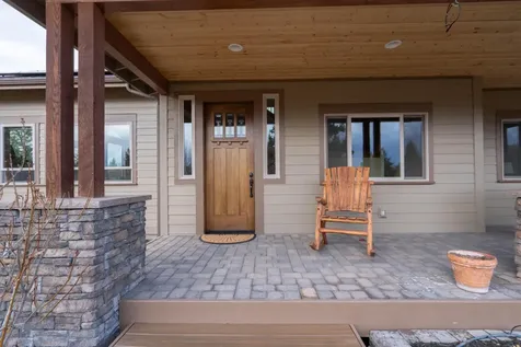 18401 SW Mount Adams Loop Powell Butte OR 97753