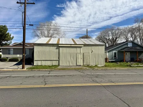 39 NE 7th Street Madras OR 97741