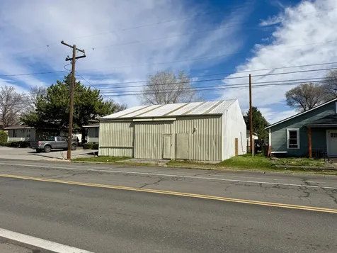 39 NE 7th Street Madras OR 97741