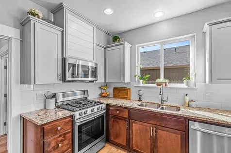 1737 Dragon Tail Place Medford OR 97504