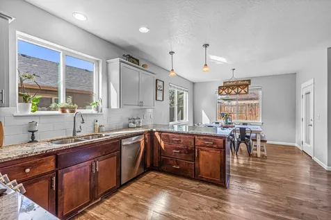1737 Dragon Tail Place Medford OR 97504