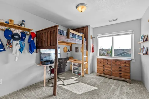 1737 Dragon Tail Place Medford OR 97504