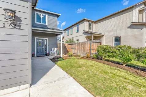 1737 Dragon Tail Place Medford OR 97504