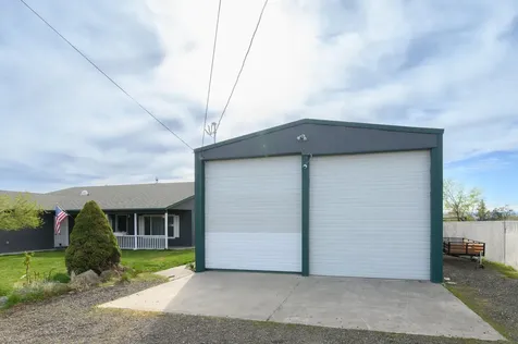 9047 13th Street Terrebonne OR 97760