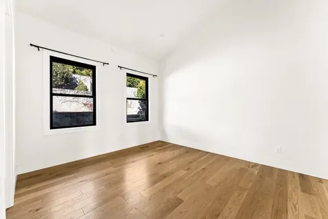 107 NE Vertical Drive Grants Pass OR 97526