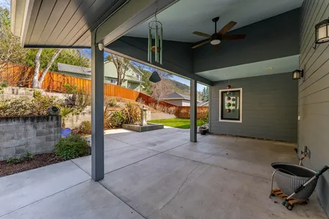 107 NE Vertical Drive Grants Pass OR 97526