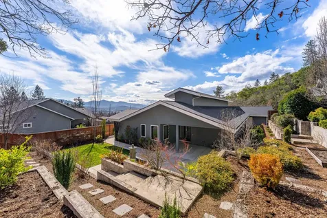 107 NE Vertical Drive Grants Pass OR 97526