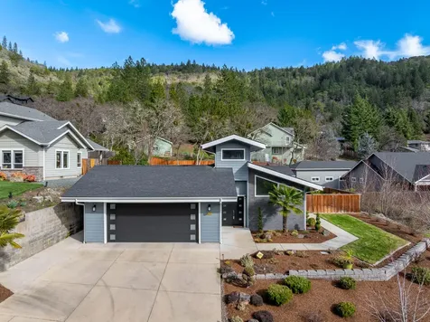 107 NE Vertical Drive Grants Pass OR 97526