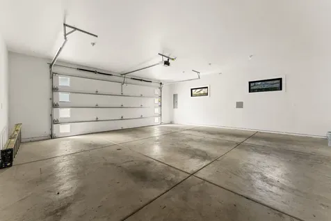 107 NE Vertical Drive Grants Pass OR 97526