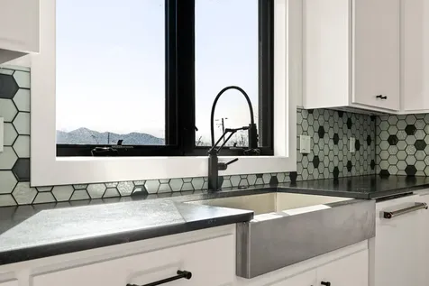 107 NE Vertical Drive Grants Pass OR 97526