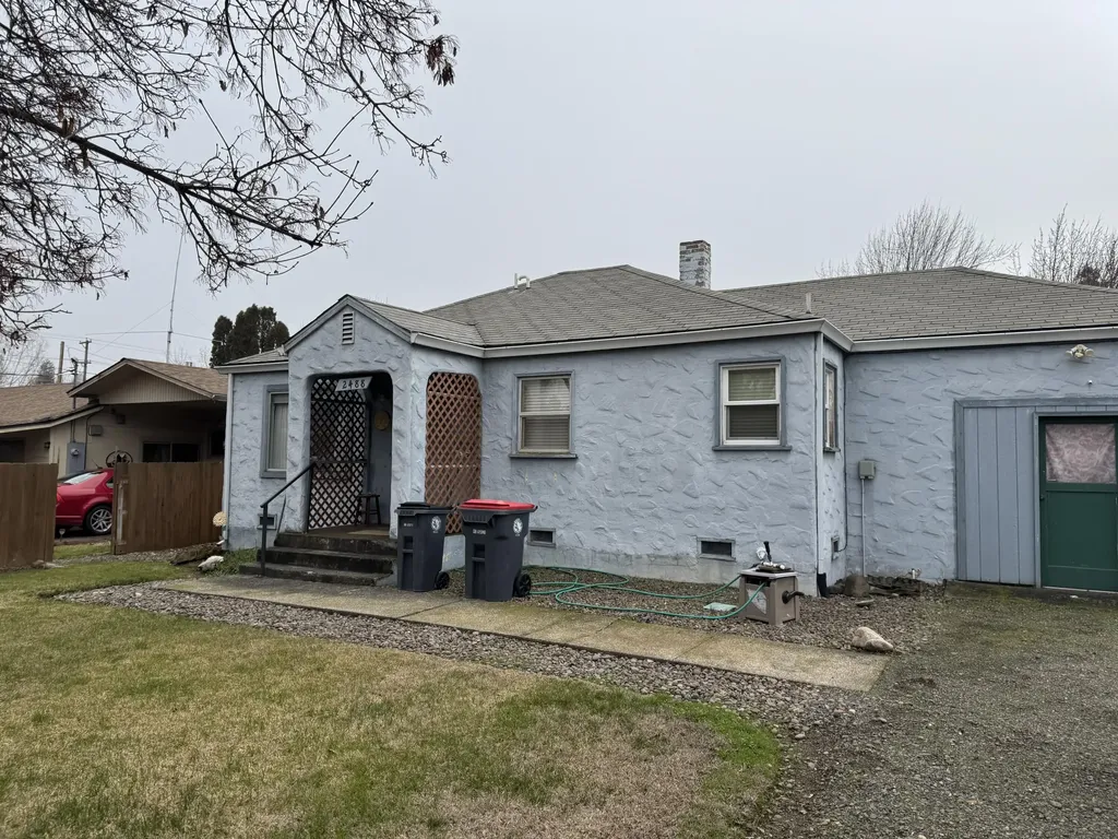 2488 Roberts Road Medford OR 97504