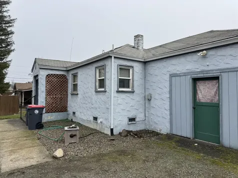 2488 Roberts Road Medford OR 97504