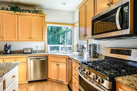 1564 Upland Place Medford OR 97504