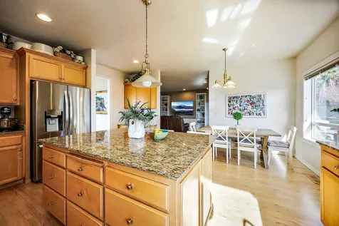 1564 Upland Place Medford OR 97504