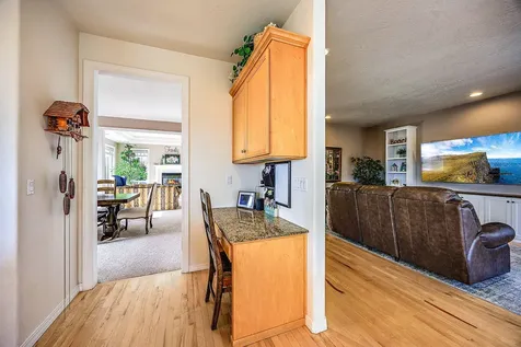 1564 Upland Place Medford OR 97504
