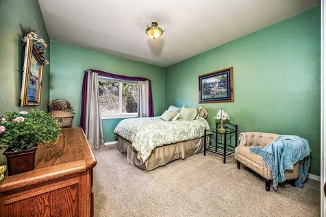 1564 Upland Place Medford OR 97504
