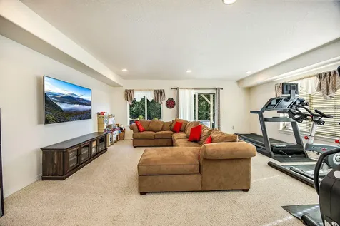 1564 Upland Place Medford OR 97504