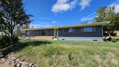 303 NW Poplar Street Madras OR 97741