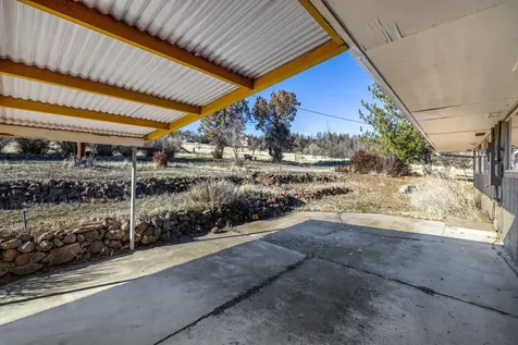 303 NW Poplar Street Madras OR 97741