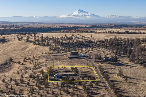 303 NW Poplar Street Madras OR 97741