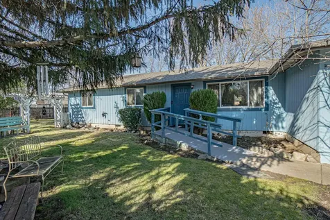 1521 Grand Avenue Medford OR 97504