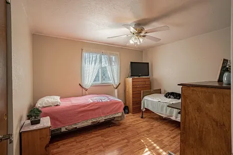 1521 Grand Avenue Medford OR 97504