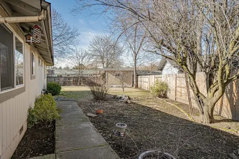 1521 Grand Avenue Medford OR 97504