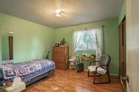 1521 Grand Avenue Medford OR 97504