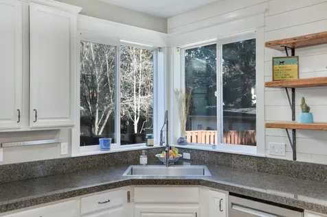 60968 Snowberry Place Bend OR 97702