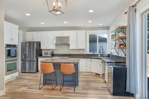 60968 Snowberry Place Bend OR 97702