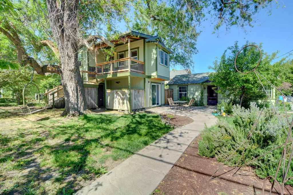 393 N Laurel Street Ashland OR 97520