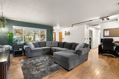 3390 SW Antelope Avenue Redmond OR 97756