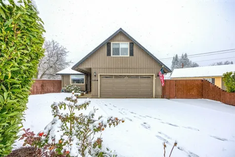 1314 Magruder Court Central Point OR 97502