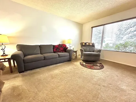 6528 Climax Avenue Klamath Falls OR 97603