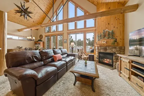 8665 Red Wing Lane Redmond OR 97756