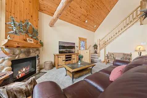 8665 Red Wing Lane Redmond OR 97756