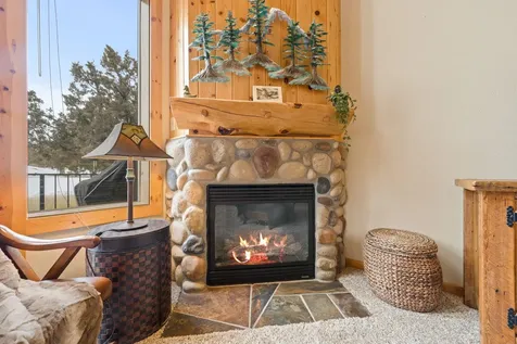 8665 Red Wing Lane Redmond OR 97756