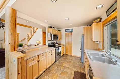 8665 Red Wing Lane Redmond OR 97756