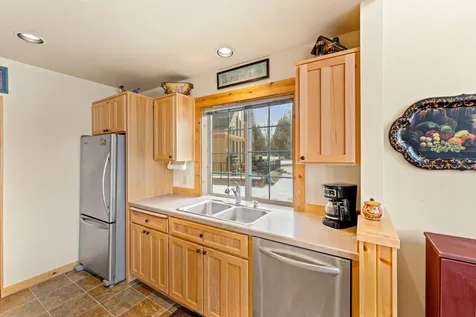 8665 Red Wing Lane Redmond OR 97756