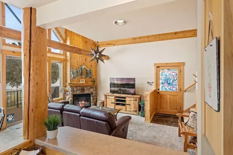 8665 Red Wing Lane Redmond OR 97756