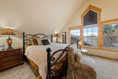 8665 Red Wing Lane Redmond OR 97756